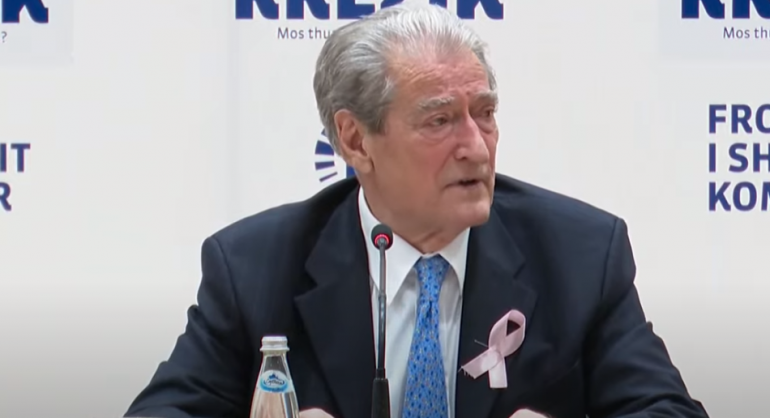 ZBULON DATËN/ Berisha: Të gjithë tek sheshi, protestë e madhe e Aleancës për Mbrojtjen e Teatrit