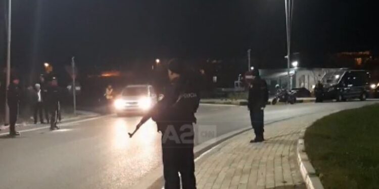 ÇFARË PO NDODH NË KORÇE DHE VLORË? Policia blindon hyrje-daljet mbrëmjen e së dielës
