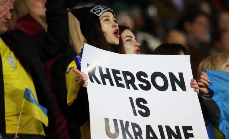LUFTA NË UKRAINË/ Zyrtarët pro rusë formojnë milici lokale në Kherson: Të gjithë burrat që gjenden në qytet…
