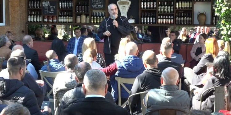AKUZA OPOZITËS/ Rama: Nuk heqin dorë nga ideja se i kanë bërë nder Shqipërisë me ndërtimet pa leje