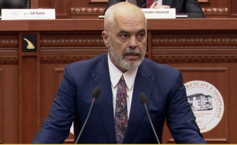 “MOS U DORËZONI SI I PAOKSIDUESHMI GJINUSHI”/ Rama batuta me akademikët në parlament: Kjo pamje do ma bëjë të rëndë seancën e ardhshme