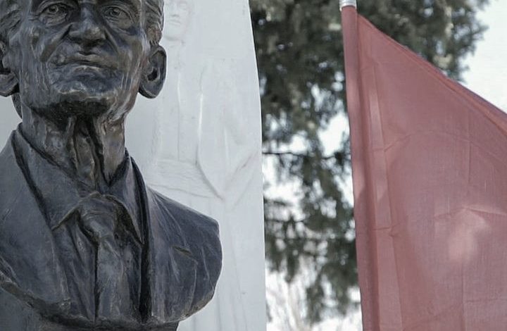 DOSSIER/ “Kur Sigurimi i Shtetit thirri Lefterin në Vlorë për këngën e anijes ‘De Rada’, pilurjotët i çuan fjalë Hysni Kapos…”