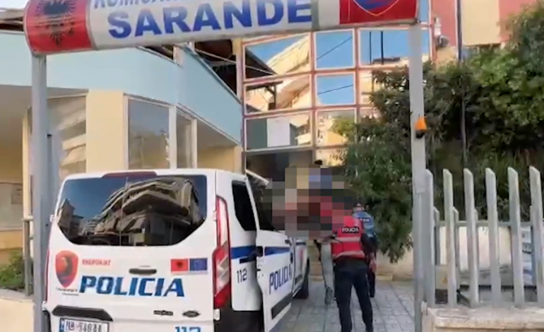 E PËSOJNË KEQ/ I vodhën me dhunë një shumë parash një shtetasi të huaj, arrestohen 3 të rinj në Sarandë