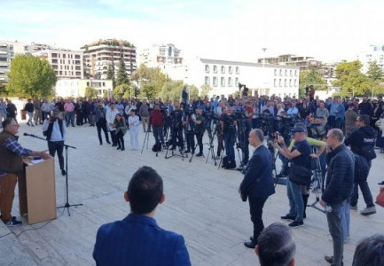 PEDAGOGËT NË JAVËN E DYTË TË BOJKOTIT/ Sot zhvillohet protesta e radhës! Lëvizja Universitare dhe Sindikata e Arsimit bëjnë thirrje për bashkim
