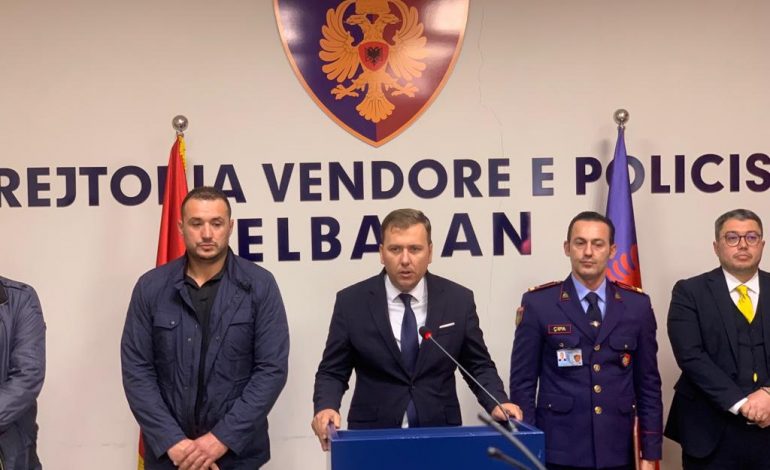 I KISHTE GATI PËR VEPRIM/ Iu gjet arsenal armësh, silenciatorë e municione, arrestohet 37-vjeçari në Elbasan