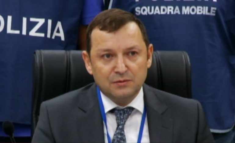 SEKUESRTIMI I DY CALL CENTERAVE NË SHQIPËRI/ SPAK në konferencë: Mashtruesit kërcënonin italianët me të dhënat personale