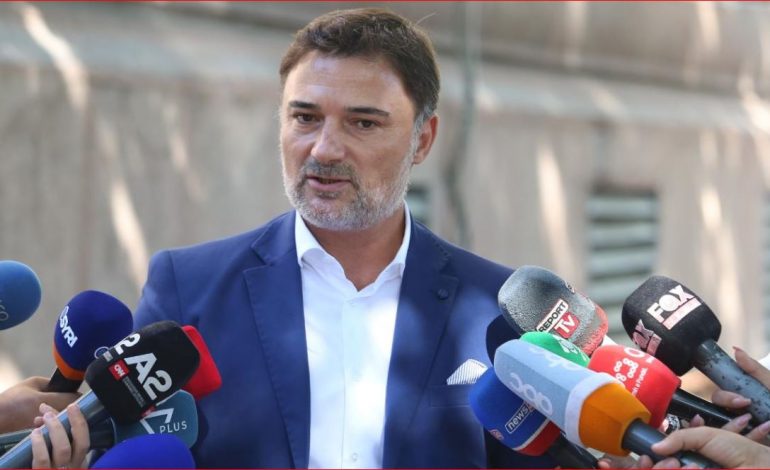 PAS TAKIMIT PALOKA-BARDHI/ Alibeaj mbledh Grupin Parlamentar