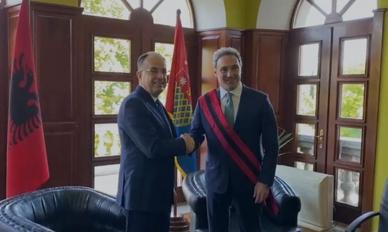 TAKIMI ME KRYEBASHKIAKUN E SHKODRËS/ Presidenti Begaj: Bashkëpunim politik në nivel lokal, mesazh i bashkimit të forcave