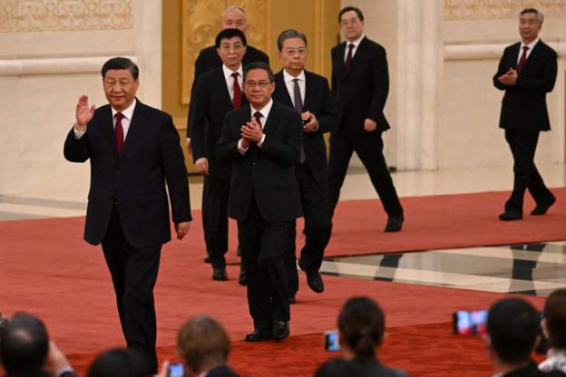 MORI DREJTIMIN E VENDIT PËR HERË TË TRETË/ Xi Jinping: Bota ka nevojë për Kinën