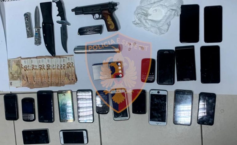 SHPËRNDANTE KOKAINË ME MOTORR/ Arrestohet 34-vjeçari në Pogradec, sekuestrohet edhe një pistoletë me silenciator (EMRI)