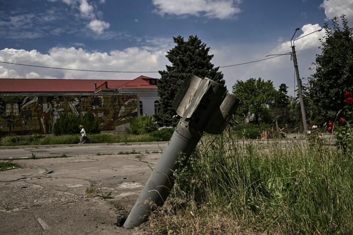 LUFTA/ Rusia i jep ‘përparësi të lartë’ rajonit të Donbasit, Ukraina vazhdon të përparojë në verilindje