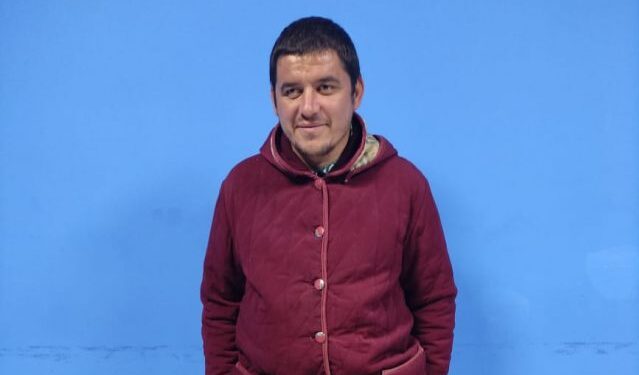 “NUK MBAJ MEND EMRIN”/ Policia e Durrësit gjen në rrugë një 30-vjeçar të humbur