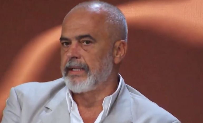 PROTESTA E PEDAGOGËVE/ Reagon Rama: Nuk është masive, por një pakicë! Nuk ka vetting për ta