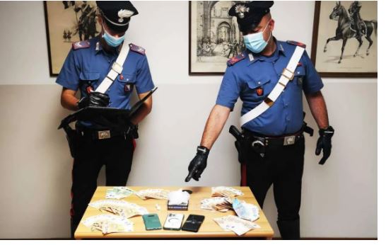 PO SHKËMBENIN KOKAINËN/ Arrestohen dy persona në Itali, njëri prej tyre shqiptar