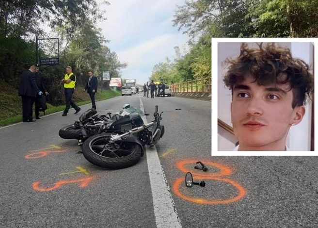 “AI PO MERRTE FRYMË, POR NUK JA DOLI”/ 20-vjeçari shqiptar vdes tragjikisht në Itali, motoçikleta u përplas me makinën