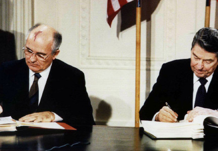 BASHKIMI I DY GJERMANIVE/ Si ndodhi mrekullia në takimin e parë mes Kohl dhe Gorbaçovit?