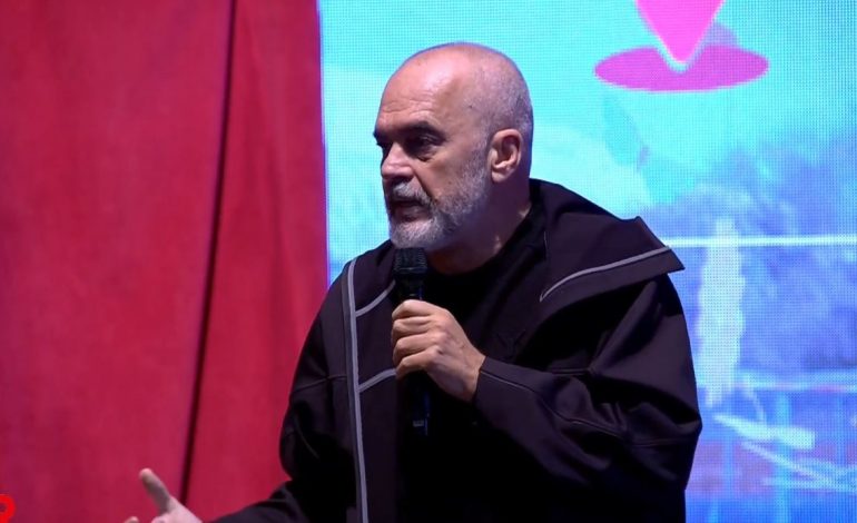 “KEMI BËRË DY HERË INDEKSIME”/ Rama për pensionistët: Po bëjmë gati bonusin e fundvitit! Me apo pa luftë…