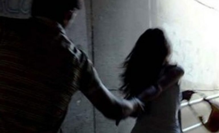 PËRNDJEKJE DHE DHUNË/ Pas denoncimit të adoleshentes, arrestohet 26-vjeçari në Tepelenë