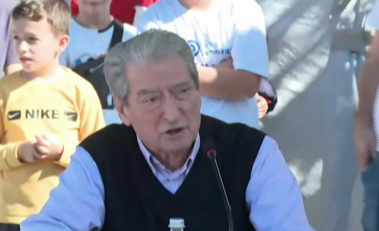 BERISHA TAKIM NË LAZARAT/ Mesazh Edi Ramës: Më thanë se ke dashur ta shpërbësh këtë fshat, por të garantoj se…