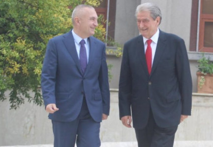 BERISHA FESTON 78-VJETORIN E LINDJES/ Ja urimi që i bën Meta në rrjetet sociale