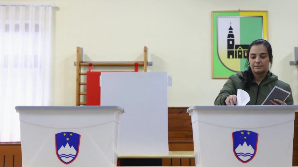 GRAOJNË TRE KANDIDATË/ Sllovenia mban zgjedhjet presidenciale
