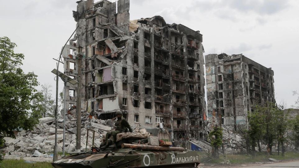 BE NGRIN 17 MILIARDË EURO ASETE RUSE/ Ukraina: Të përdoren për rindërtimin e vendit