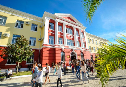 UNIVERSITETET/ Edhe leksionet bëhen me detyrim nga ky vit. Zbardhet udhëzimi për frekuentimin e mësimit