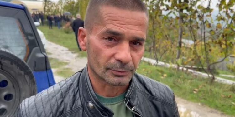 “I KËRKONTE FOTO NUDO, VAJZA RA NË KOMA NGA DEPRESIONI”/ Rrëfehet vëllai i autorit të krimit në Klos