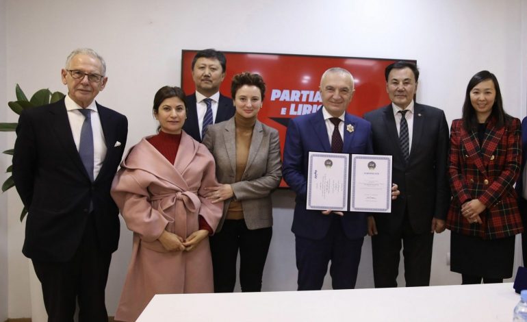 META TAKIM ME DELEGACIONIN E MONGOLISË/ Merr dekoratën e lartë nga Presidenti mongol Ukhnaa Khurelsukh