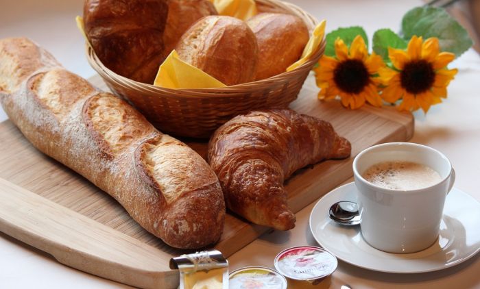 KUJDES! Ky është ushqimi që duhet të shmangni për mëngjes, sidomos nëse e shoqëroni me kafe
