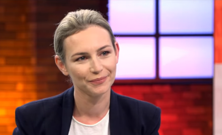 E PLOTË/ Lea Ypi: Një përgjigje zyrtarëve britanikë, që janë alarmuar nga “pushtimi” shqiptar
