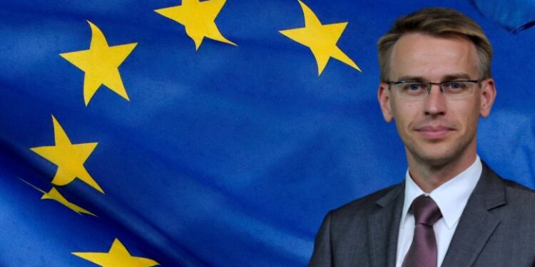 SITUATA NË KOSOVË/ BE e shqetësuar, thirrje palëve për një zgjidhje evropiane