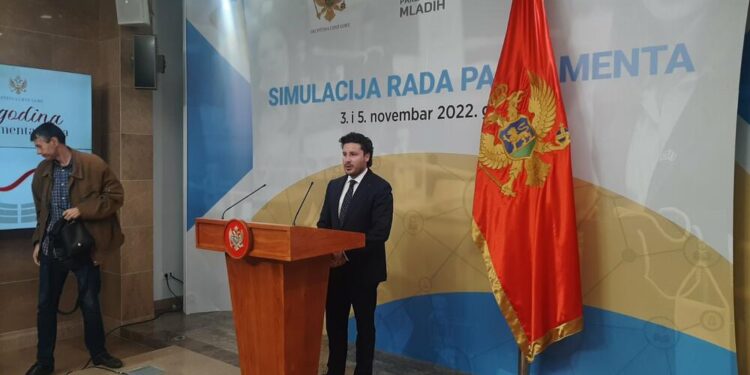 “MALI I ZI NË NJË SITUATË EMERGJENTE”/ Paralajmërimi i Abazoviç: Vendi po shtyhet drejt destabilizimit