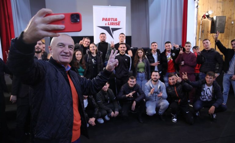 KUJTON 2 MARSIN/ Meta jep mesazhin: Më të vendosur në misionin tonë për t’ua kthyer Shqipërinë të rinjve