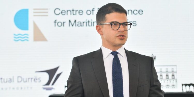 TREGON DETAJET E PROJEKTIT/ Drejtori i Portit të Durrësit: Ja si do të investohet