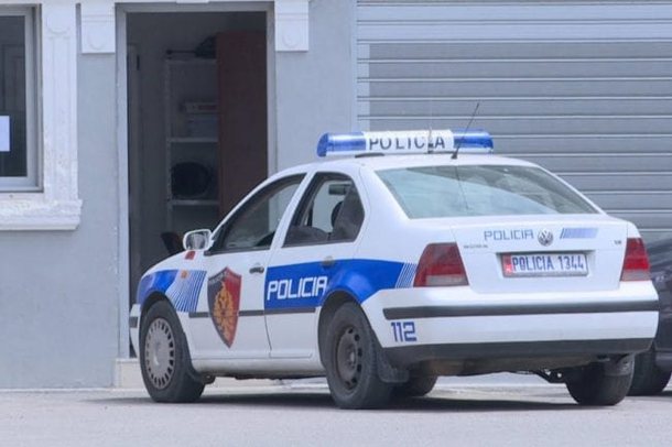 U KONFLIKTUA ME NJË NXËNËS NË VITIN E TRETË/ Arrestohet roja i shkollës në Dibër