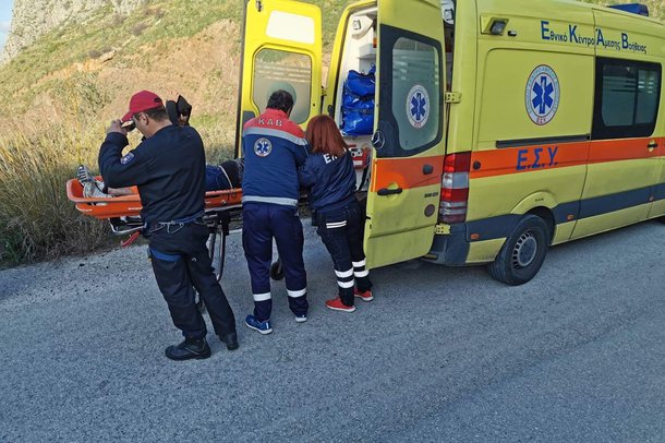 E RËNDË NË GREQI/ Shqiptari zihet poshtë nga kamioni dhe humb jetën