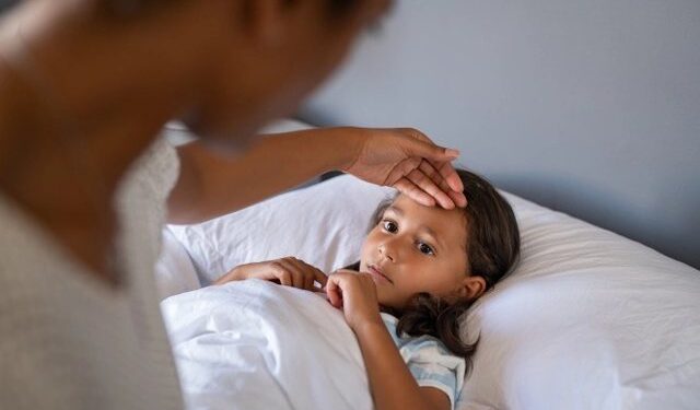 RASTET/ Ekspertët në Britani paralajmërojnë: Po përhapet një sëmundje e re që prek fëmijët…
