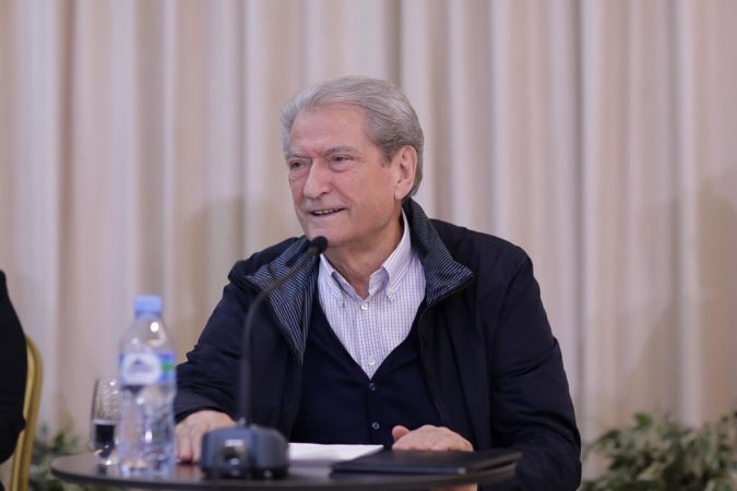 “AMBASADORËT SHPIFIN…”/ Berisha: Në pushtet i kam sulmuar bandat, s’i kam frikë