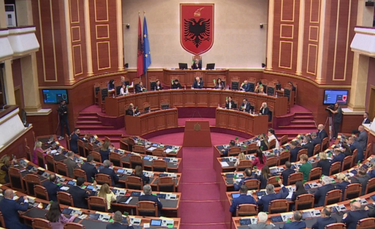 SEANCA MARATONË PËR BUHETIN 2023/ Parlamenti mblidhet sërish sot