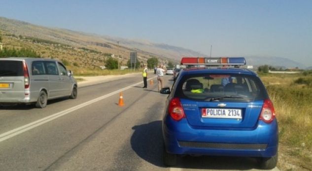 AKSIDRNT NË TEPRLENË/ Përplasen dy automjete, plagoset një nga shoferët