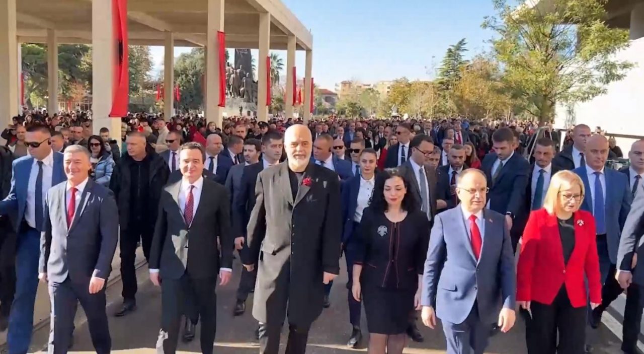 PAMJET/ Rama dhe delegacioni i Kosovës në Vlorë, vijon kremtimi i festës së Pavarësinë