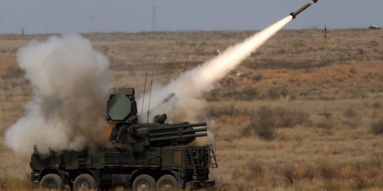AGRESIONI RUS/ Holanda do t’i dërgojë Ukrainës tanke dhe pajisje të rënda ushtarake