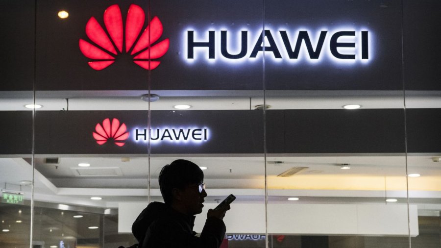 SHBA ndalon shitjen e dhe importin nga pesë kompani kineze, midis tyre Huawei dhe ZTE