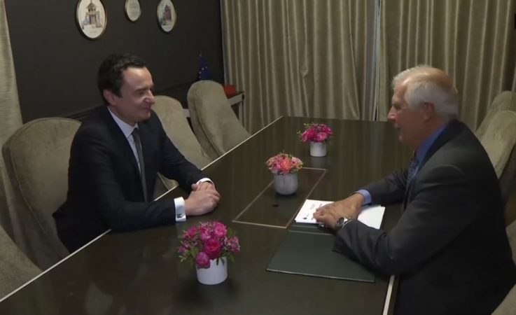 ZBARDHET TAKIMET/ Borrell takon veç e veç Kurtin dhe Vuçiçin në Paris