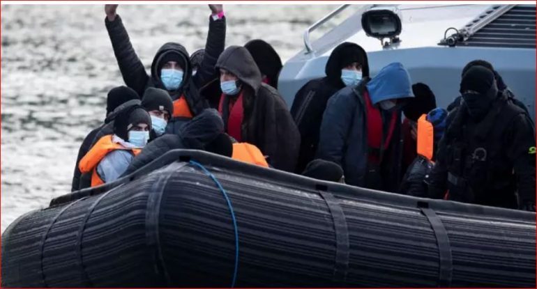 E FUNDIT/ Dyndja drejt Britanisë së Madhe, Londra dhe Parisi marrëveshje për ndalimin e emigrantëve