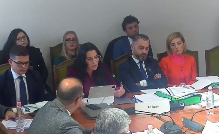 PORTI I DURRËSIT/ Balluku i përgjigjet opozitës: Nuk e duroni investimin 2 miliard euro. Baçit i “tërheqin veshin”
