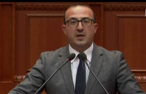 KUVEND/ Deputeti i Lushnjës, Korreshi: Fukarallëku ka dalë me gërnetë dhe def. Lopët po…