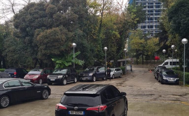 PROTESTA E 6 DHJETORIT/ Ilir Meta në selinë e PD, takim me Sali Berishën