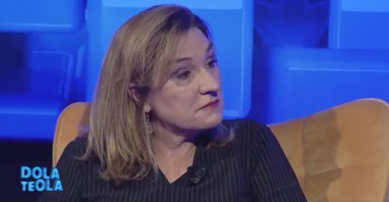 “JETA IME KA QENË ATO 18 VITE”/ Flutura Açka përlotet, zbulon si e thërriste i biri